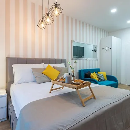 Apartment & Six *