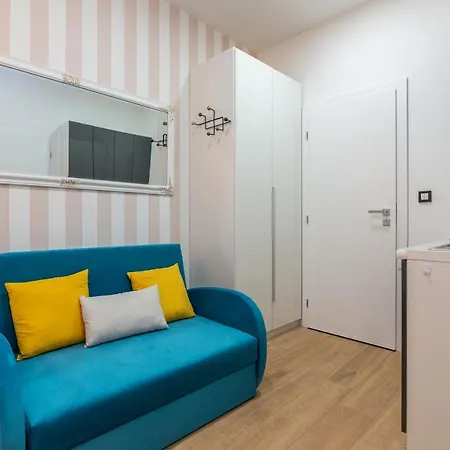 Apartment & Six