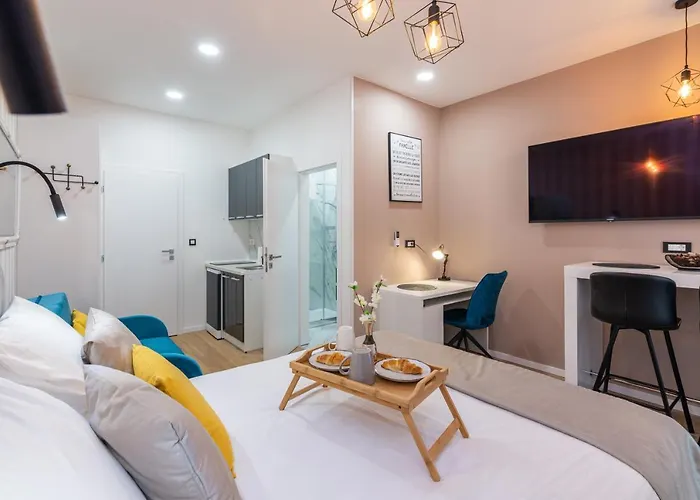 Apartman & Six *